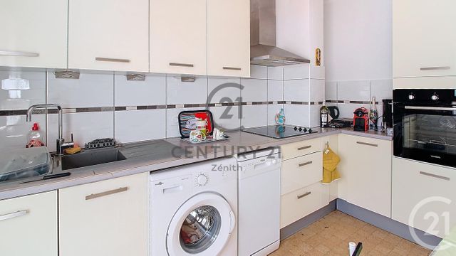 Afficher la photo en grand Appartement F4 à vendre - 4 pièces - 81.0 m2 - LE BARCARES - 66 - LANGUEDOC-ROUSSILLON - Century 21 Côte Catalane Immobilier