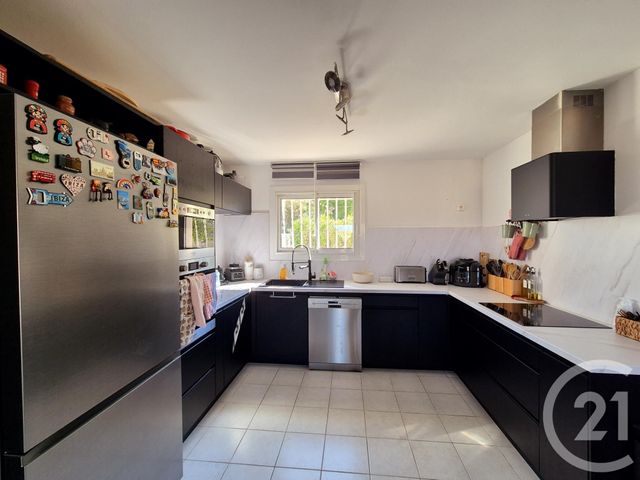 maison à louer - 4 pièces - 110.0 m2 - PERPIGNAN - 66 - LANGUEDOC-ROUSSILLON - Century 21 Côte Catalane Immobilier