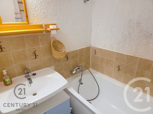 Afficher la photo en grand Appartement F2 bis à vendre - 2 pièces - 33.0 m2 - LE BARCARES - 66 - LANGUEDOC-ROUSSILLON - Century 21 Côte Catalane Immobilier