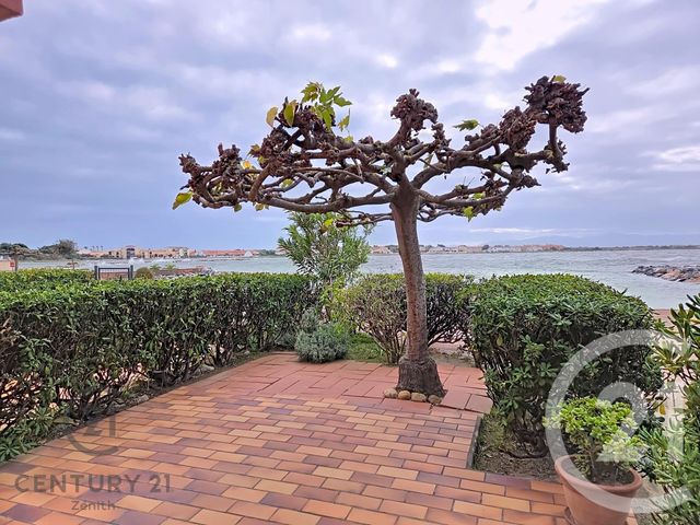 Afficher la photo en grand Appartement F2 bis à vendre - 2 pièces - 33.0 m2 - LE BARCARES - 66 - LANGUEDOC-ROUSSILLON - Century 21 Côte Catalane Immobilier