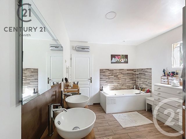 maison à vendre - 4 pièces - 121.48 m2 - ST LAURENT DE LA SALANQUE - 66 - LANGUEDOC-ROUSSILLON - Century 21 Côte Catalane Immobilier